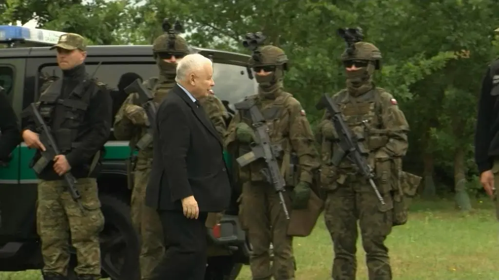 Jarosław Kaczyński na pikniku wojskowym