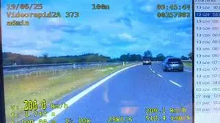 Na S7 kierowca maserati rozpędził się do 206 kilometrów na godzinę