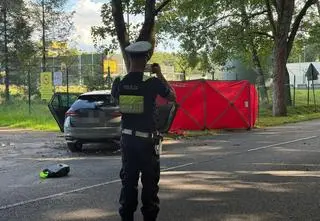Rowerzysta nie żyje. "Zjechał nagle na drogę", wprost pod auto