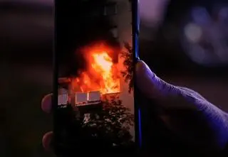 W pożarze bloku zginęła 14-latka. Jest śledztwo 