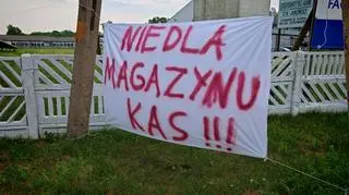 Mieszkańcy Charbic Górnych protestują przeciwko powstaniu magazynu KAS