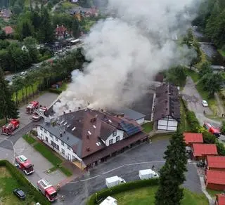 Pożar poddasza budynku hotelowego