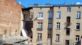 Zawaliła się ściana kamienicy w Łodzi