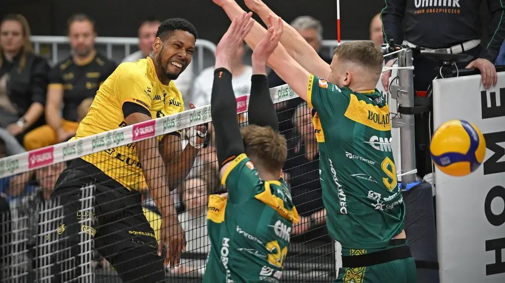 Obrońcy tytułu pokazali klasę. Show Leona 