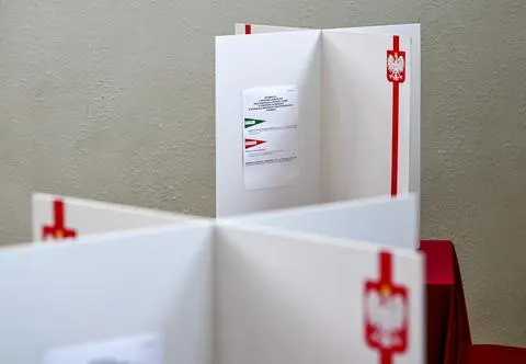"Kwiatki" i "luka w Kodeksie". Co zrobić, żeby dobrze policzyć głosy