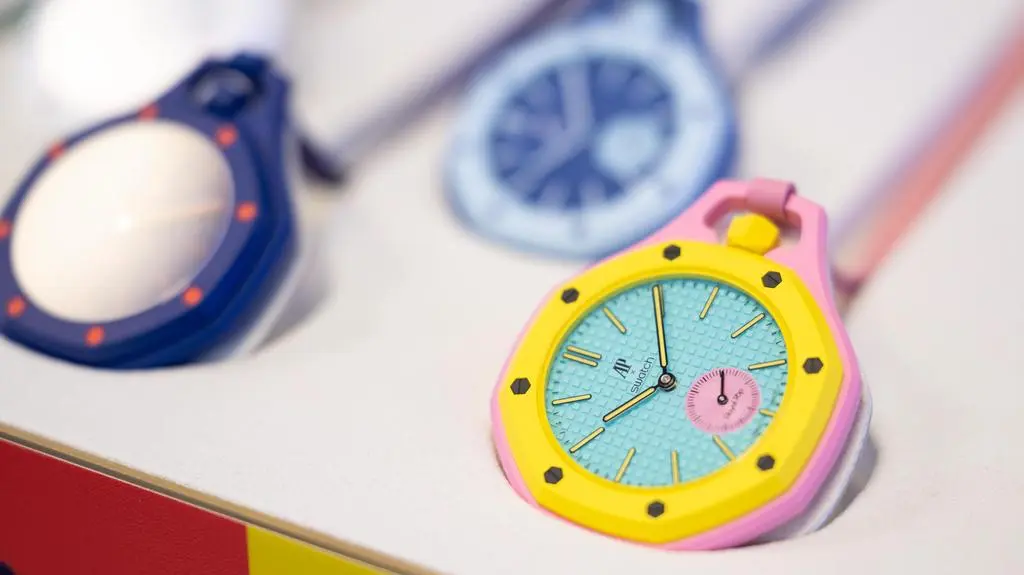 Swatch Royal Pop
