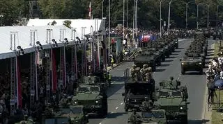 Szef sztabu generalnego zameldował o zakończeniu defilady