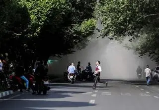 "Panika" w Teheranie, ajatollah w bunkrze