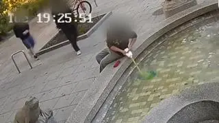 Wybryki wandali przy fontannie na Nowolipiu