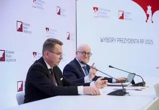 PKW podała frekwencję na godzinę 12