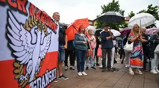 Samozwańcze patrole obywatelskie i ksenofobiczne marsze. "Od ekstremizmu do terroryzmu jest mały krok"