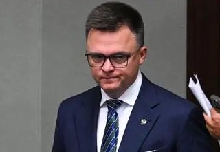 Było spotkanie partii bez szefa. Jaka przyszłość czeka Hołownię?