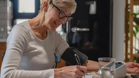 cisnienie nadcisnienie shutterstock_2597624541