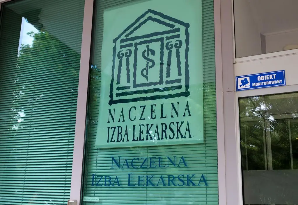 NIL odpiera zarzuty MZ, a w międzyczasie zapowiedział wniosek o odwołanie wiceministry zdrowia, Katarzyny Kęckiej