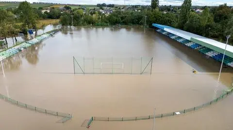 Stadion zalany w trakcie remontu. "Byliśmy bezradni"
