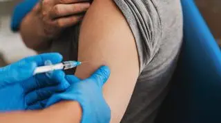Recepta na szczepienie od farmaceuty? Lekarze: Nie przy cięższych chorobach