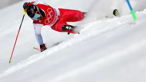 Kosztowne błędy Polaka. Wypadł z trasy, wrócił i został zdyskwalifikowany