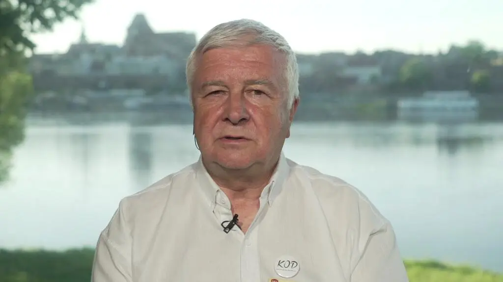 KOD musi odzyskać czystą uczciwą twarz