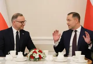 Spotkanie w Pałacu, funkcjonariusze CBA zatrzymani, Musk o "paskudztwie"