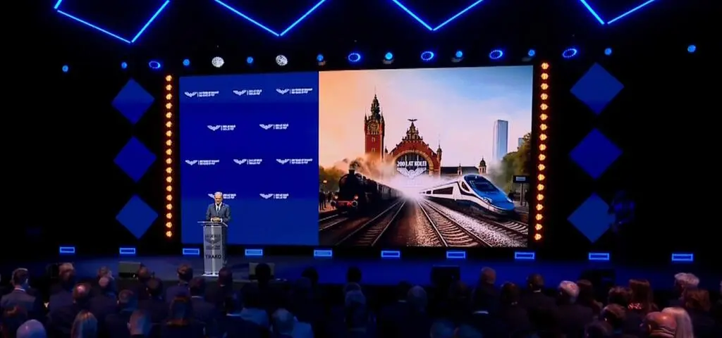 Premier na Międzynarodowych Targach Kolejowych. Transmisja 