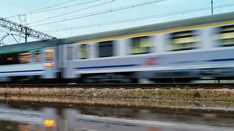 Pociąg potrącił jedną osobę w pobliżu stacji Falenica