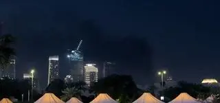 Dym nad Dubajem. Tomasz: trzy rakiety zestrzelono nad naszym osiedlem