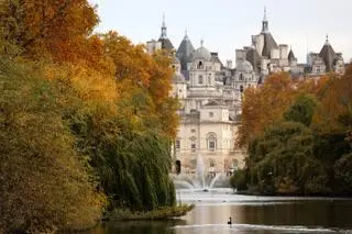 Brytyjczycy doświadczają bardzo ciepłego początku listopada