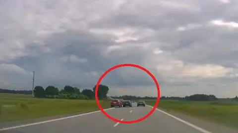 Wrocław. Bokiem auta staranował inny pojazd
