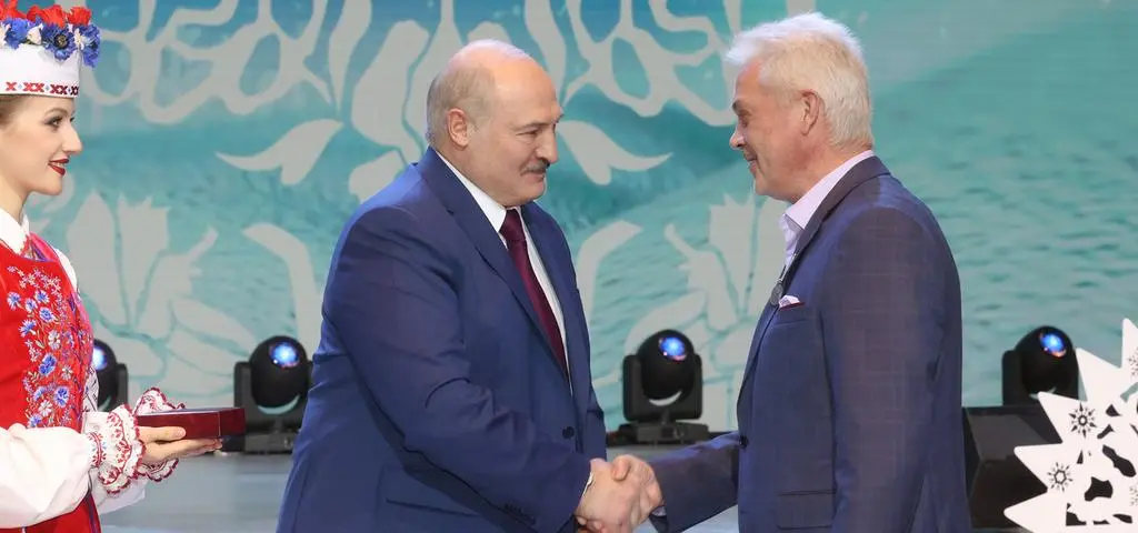 Człowiek, za którego plecami skrył się Łukaszenka. Kim jest Mukowozczik