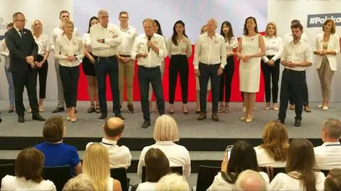 "Uroczyście przed wami unieważniam to referendum"