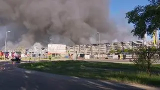 Pożar w centrum handlowym przy ulicy Marywilskiej na warszawskiej Białołęce