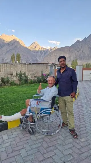 Waldemar Kowalewski opuścił szpital w Skardu