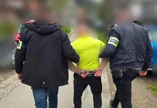 Ukrywał się, wytropili go "łowcy głów"