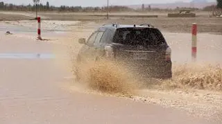 Zalane miasta, zniszczone domy. Nie żyje już prawie 160 osób