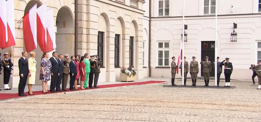 Prezydent żegna się z armią 