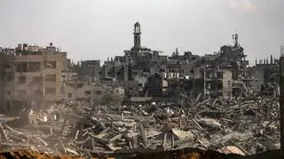 Życie wraca do miasta Gaza