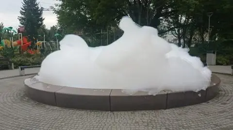 Szczecin. Fontanna w pianie