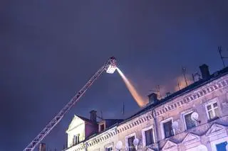 Pożar kamienicy przy ul. Dmowskiego w Legnicy
