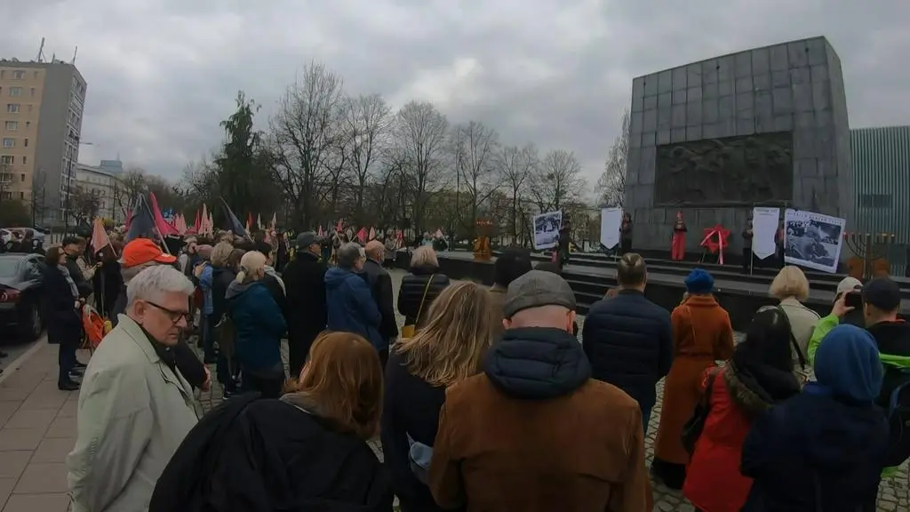 Marsz przed pomnik Bohaterów Getta