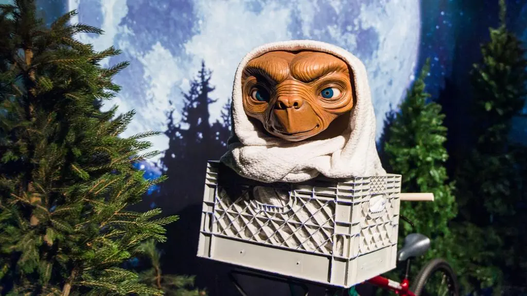 ET