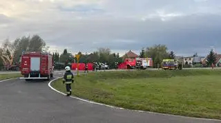 Opel wjechał na skrzyżowaniu pod ciężarówkę