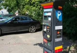 Ma wymusić zmiany. Podwyżka cen za parkowanie przyjęta