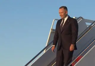 Nawrocki wylądował w Waszyngtonie. Na lotnisku nie było szefa ambasady
