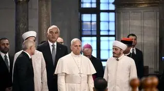 Papież odwiedził Błękitny Meczet w Stambule