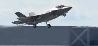 "F-35 patrzą dużo dalej niż przeciwnik", "na radarach go nie zobaczą". Oglądaj TVN24