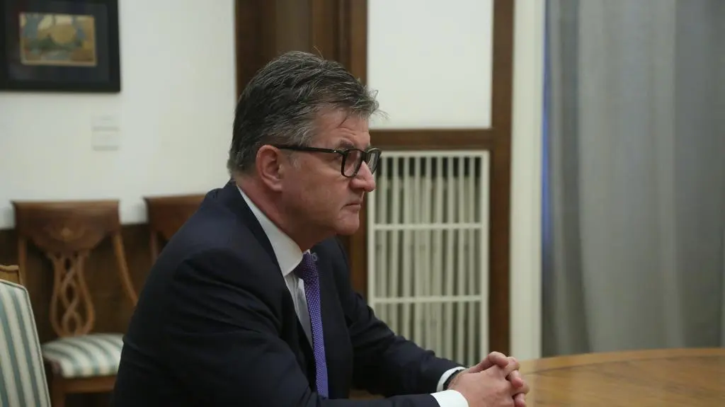 "Potem dostajesz dziewczyny". Doradca premiera Słowacji w dokumentach Epsteina