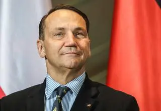 Sikorski zaproponował Nawrockiemu kompromis