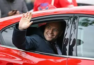 Kontrkandydaci bezlitośni. "Program aspirującego rentiera" 
