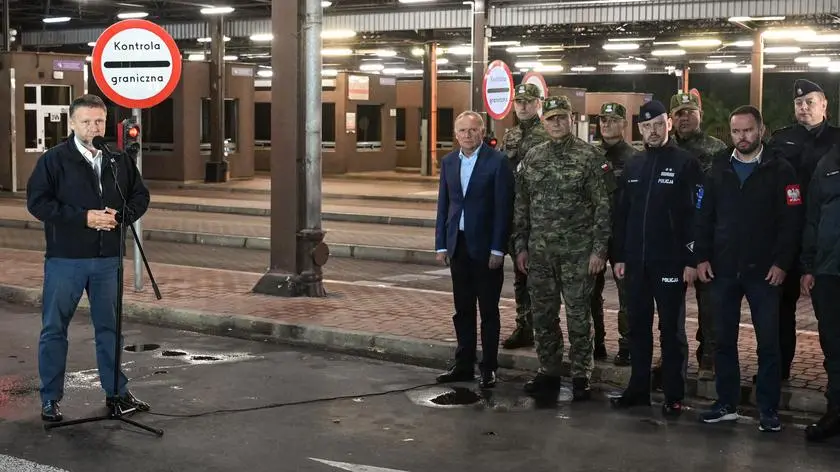 Zamknięta granica, Trump o dronach, reżim zwalnia część więźniów politycznych