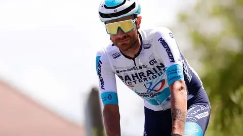 Pierwszy wielki pechowiec Vuelty. Doświadczony kolarz wycofany w niecodziennych okolicznościach